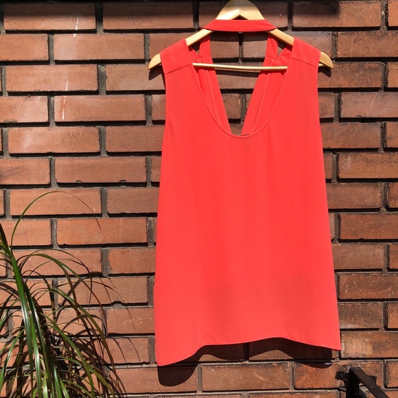 BCBG MAXAZRIA Low High Coral Draped Top - Picture 6 of 6